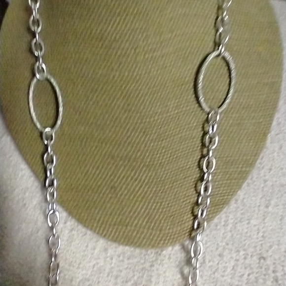 Long silvertone circles chain necklace - Picture 3 of 5